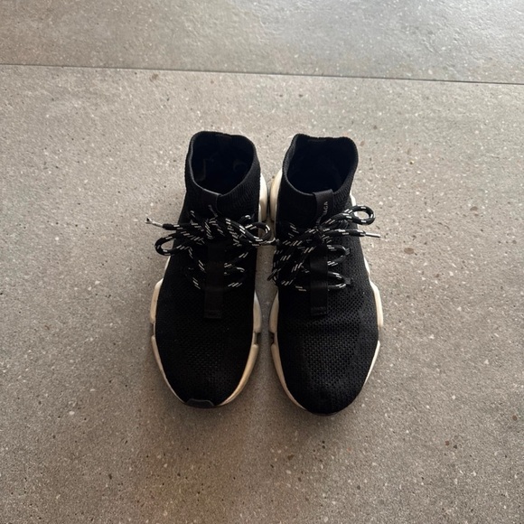 Black High-Top Men's Sneakers - Picture 1 of 4